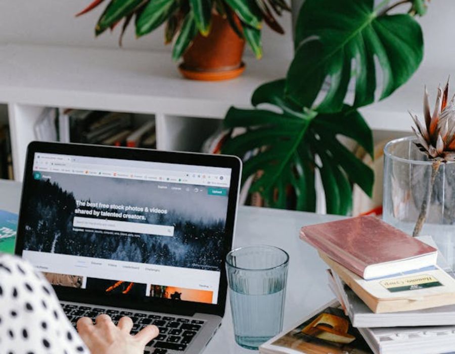 a woman optimizing a site