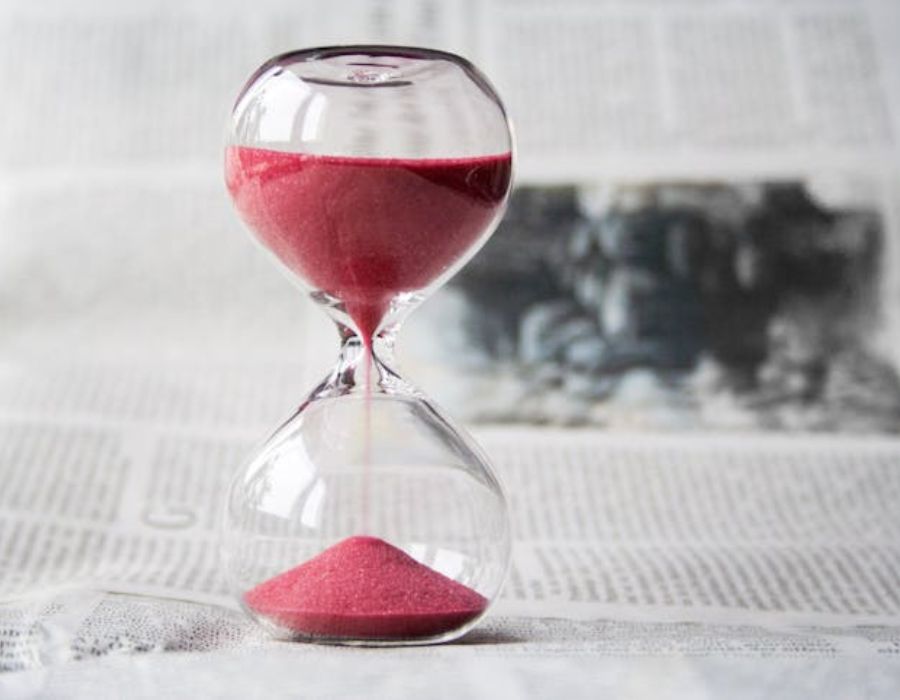 Clear Glass with Red Sand Grainer